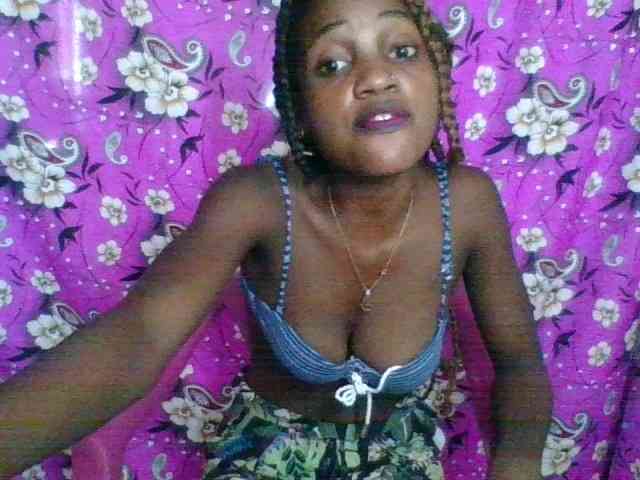 LovelyBlackGirl webcam