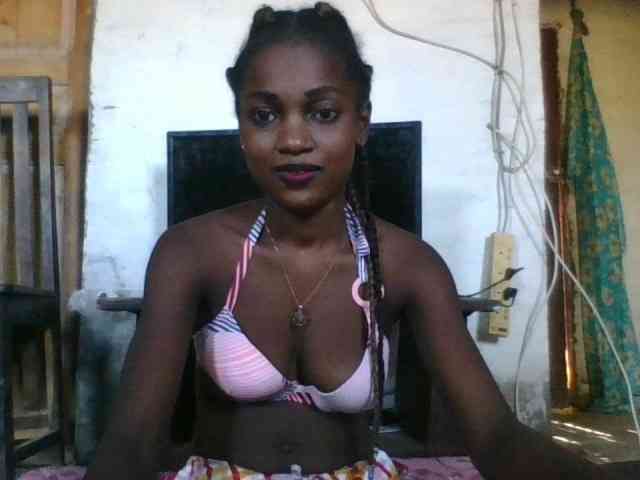 LovelyBlackGirl webcam