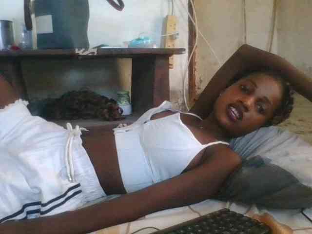 LovelyBlackGirl webcam