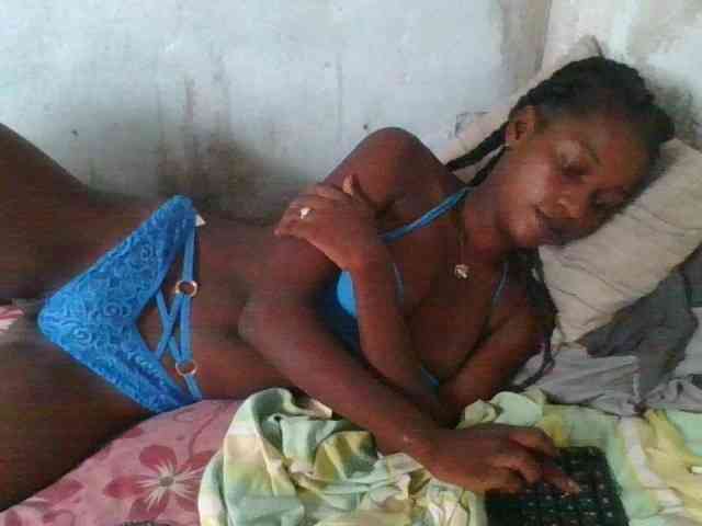 LovelyBlackGirl webcam