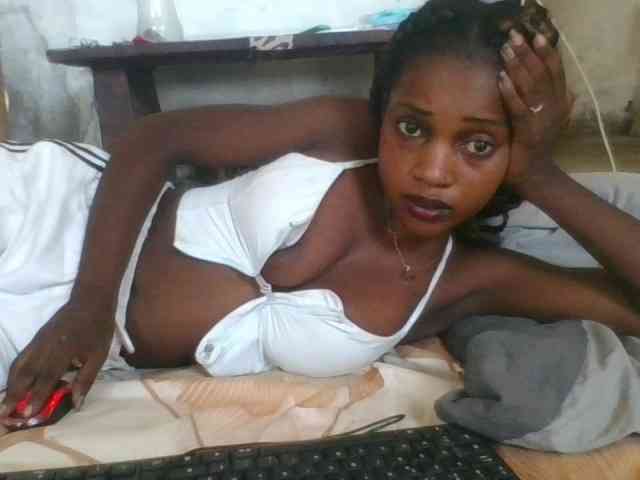 LovelyBlackGirl webcam