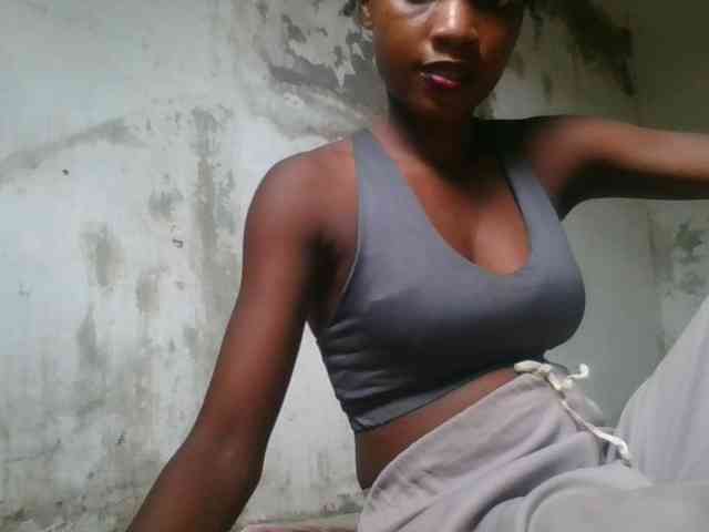 LovelyBlackGirl webcam