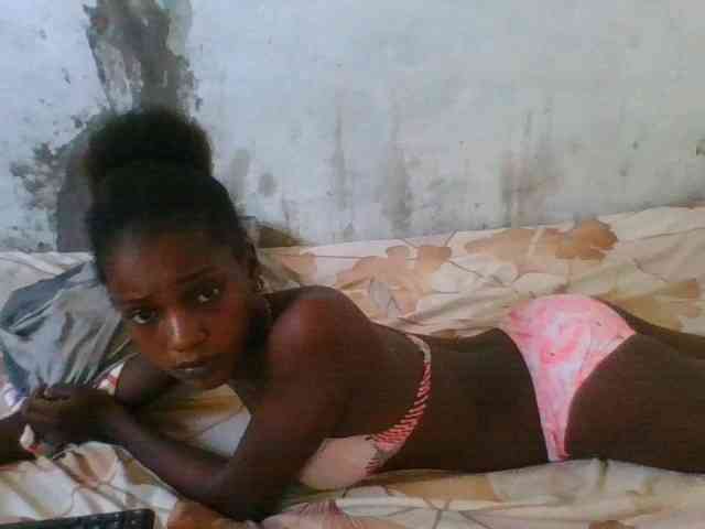 LovelyBlackGirl webcam