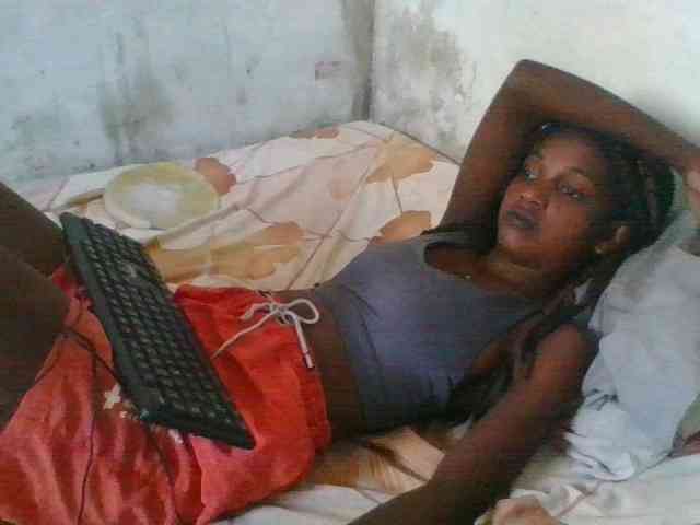 LovelyBlackGirl webcam