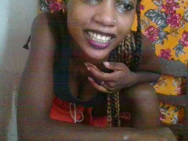 LovelyBlackGirl webcam