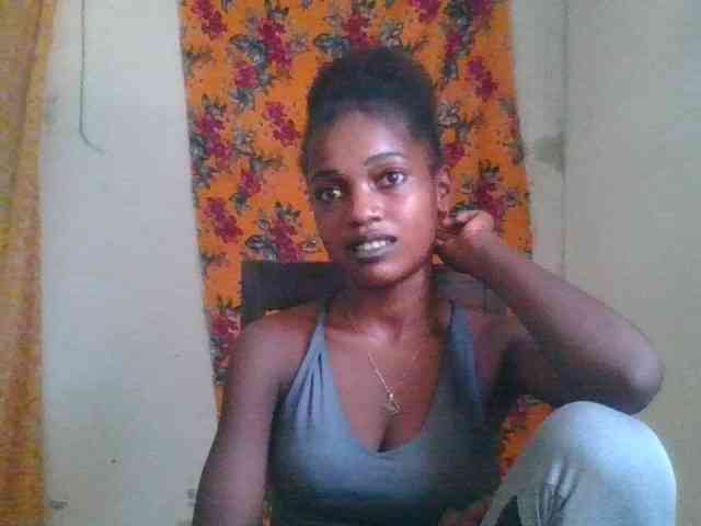 LovelyBlackGirl webcam