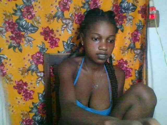 LovelyBlackGirl webcam