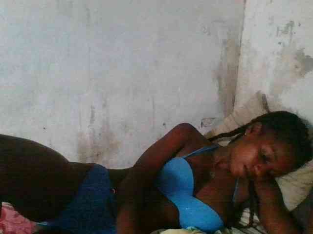 LovelyBlackGirl webcam