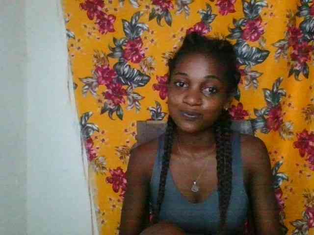 LovelyBlackGirl webcam