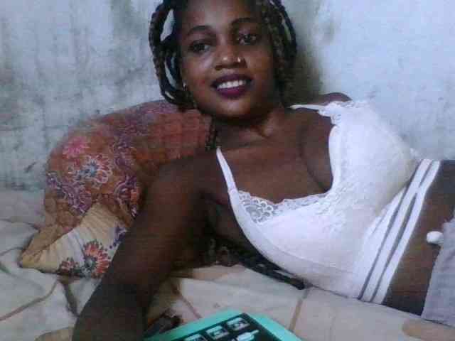 LovelyBlackGirl webcam