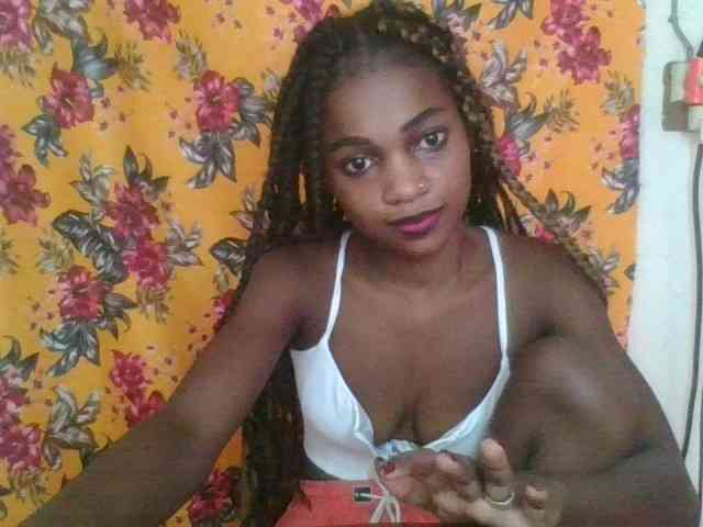 LovelyBlackGirl webcam