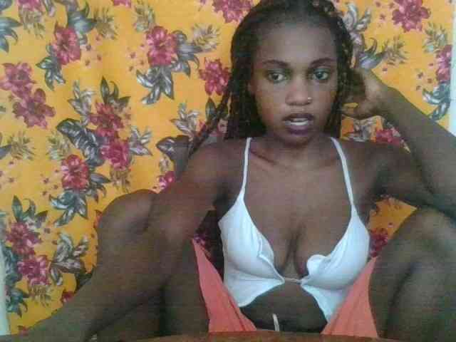 LovelyBlackGirl webcam