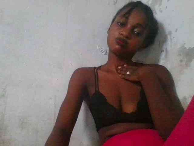 LovelyBlackGirl webcam