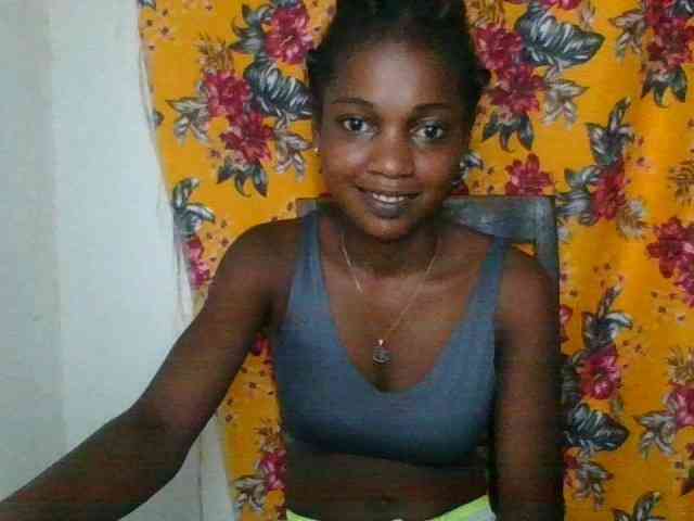 LovelyBlackGirl webcam