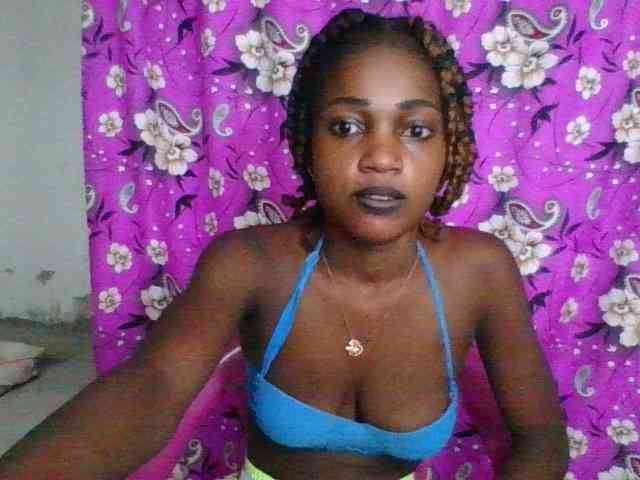 LovelyBlackGirl webcam