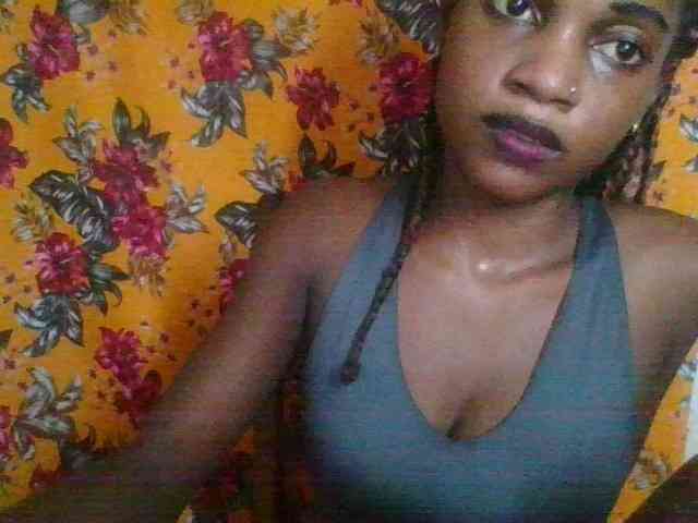 LovelyBlackGirl webcam