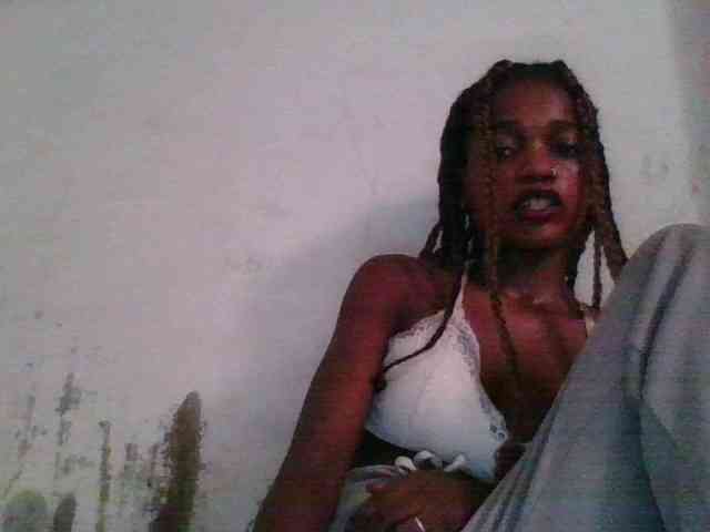 LovelyBlackGirl webcam