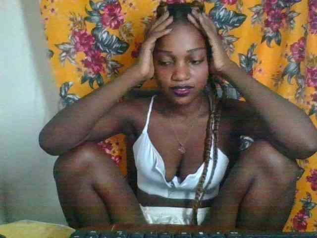 LovelyBlackGirl webcam