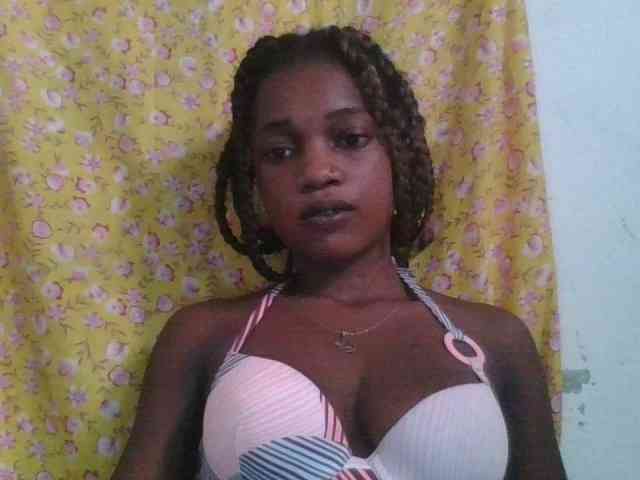 LovelyBlackGirl webcam