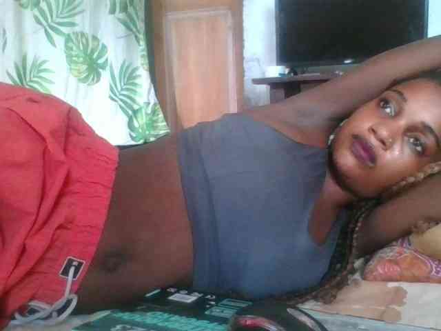 LovelyBlackGirl webcam