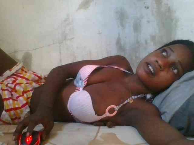 LovelyBlackGirl webcam