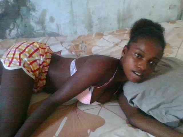 LovelyBlackGirl webcam