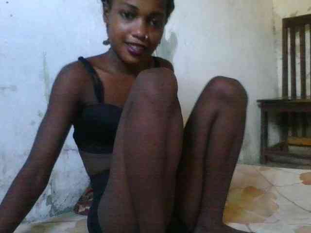 LovelyBlackGirl webcam