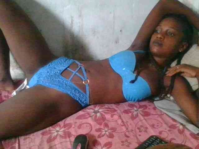 LovelyBlackGirl webcam