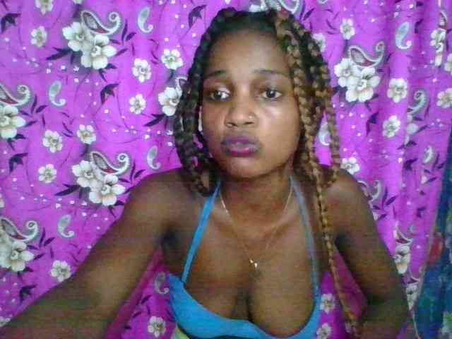 LovelyBlackGirl webcam