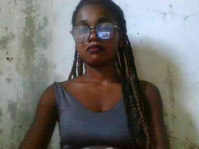 LovelyBlackGirl webcam