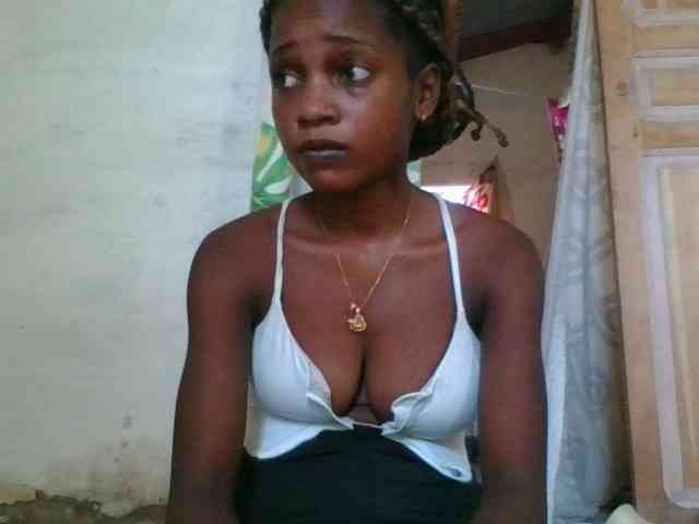 LovelyBlackGirl webcam