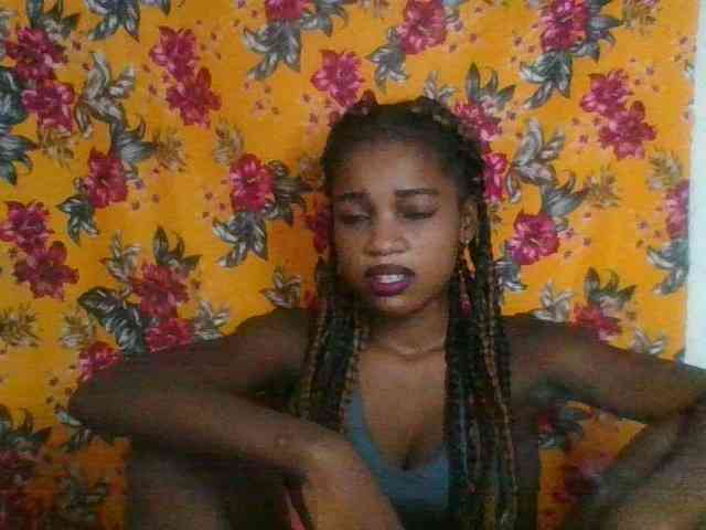 LovelyBlackGirl webcam