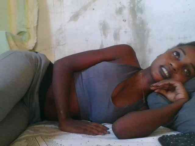 LovelyBlackGirl webcam