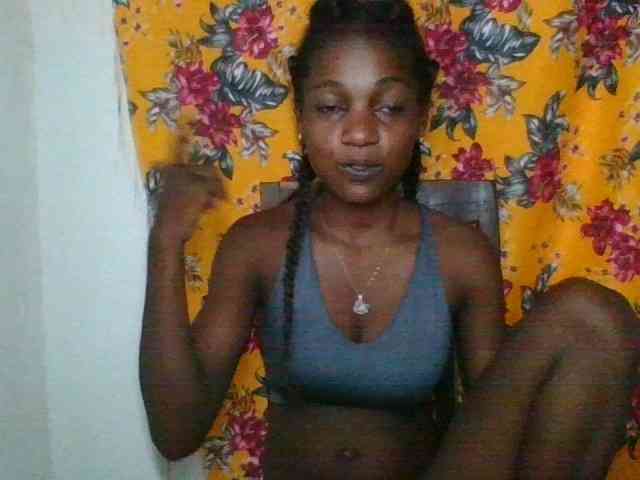 LovelyBlackGirl webcam