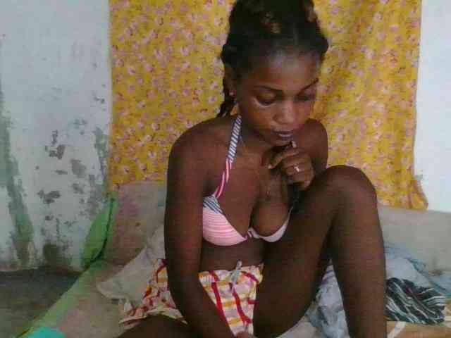 LovelyBlackGirl webcam