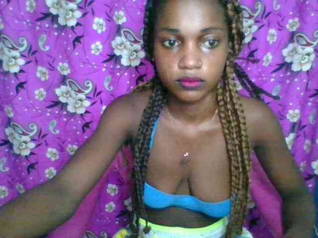 LovelyBlackGirl webcam