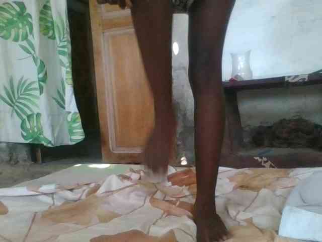 LovelyBlackGirl webcam