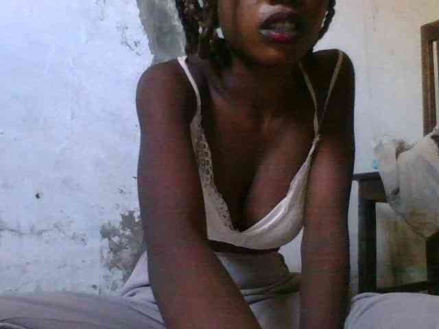 LovelyBlackGirl webcam