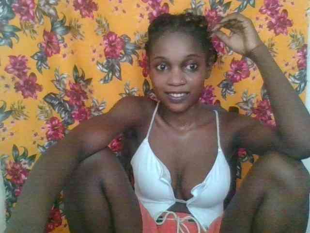 LovelyBlackGirl webcam