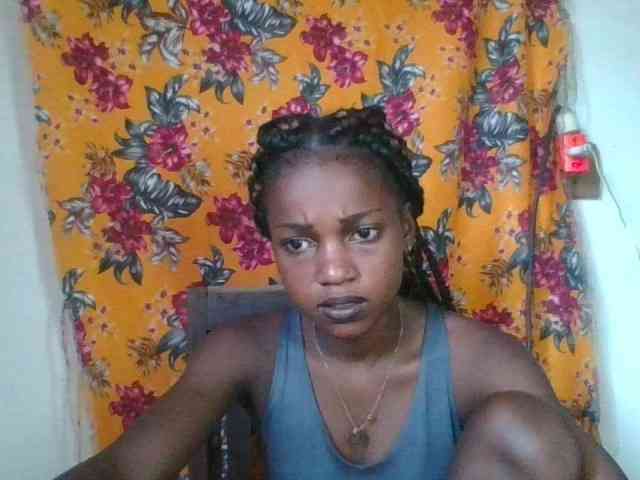 LovelyBlackGirl webcam