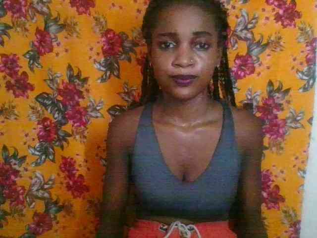 LovelyBlackGirl webcam