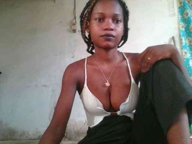 LovelyBlackGirl webcam