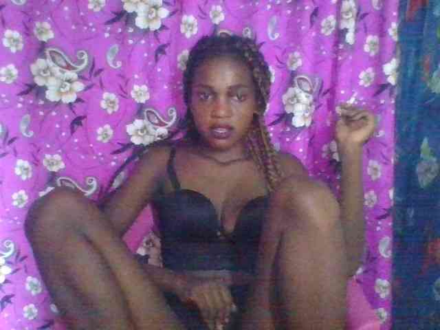 LovelyBlackGirl webcam