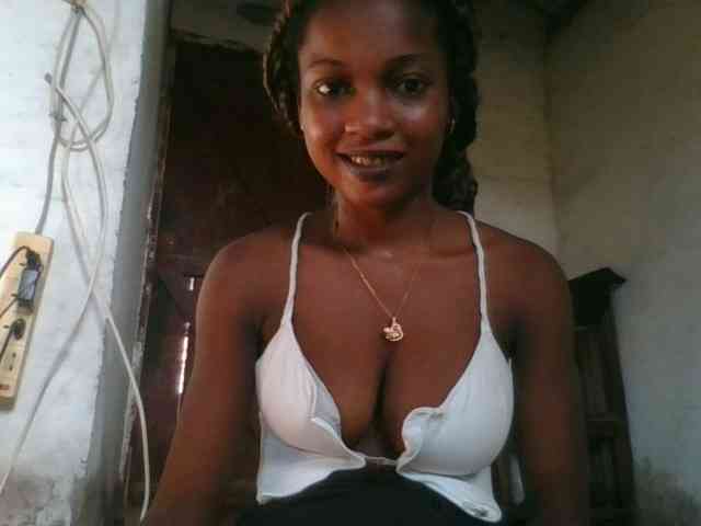 LovelyBlackGirl webcam