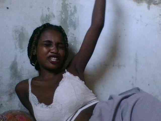 LovelyBlackGirl webcam