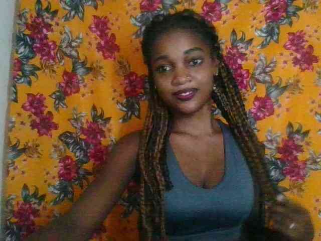 LovelyBlackGirl webcam