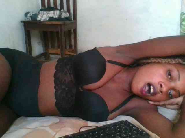 LovelyBlackGirl webcam