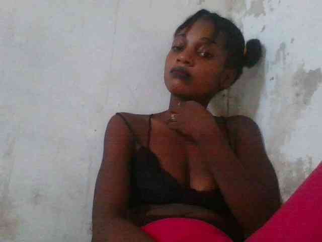 LovelyBlackGirl webcam