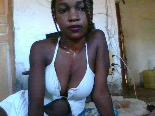 LovelyBlackGirl webcam