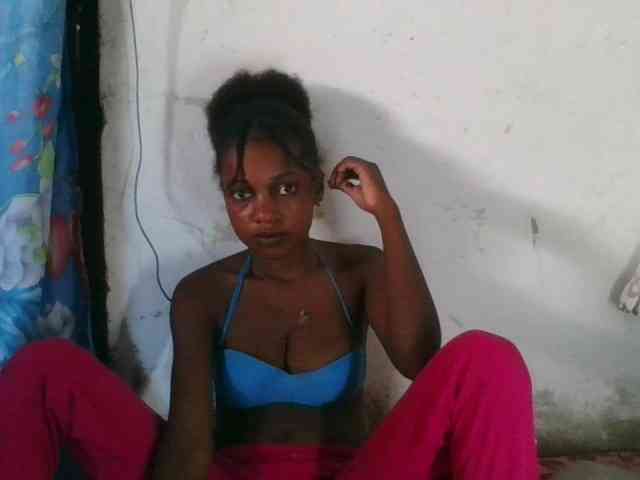 LovelyBlackGirl webcam